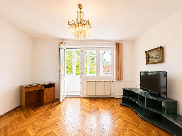 Apartament cu 3 camere de inchiriat in Oradea, Cartierul Decebal