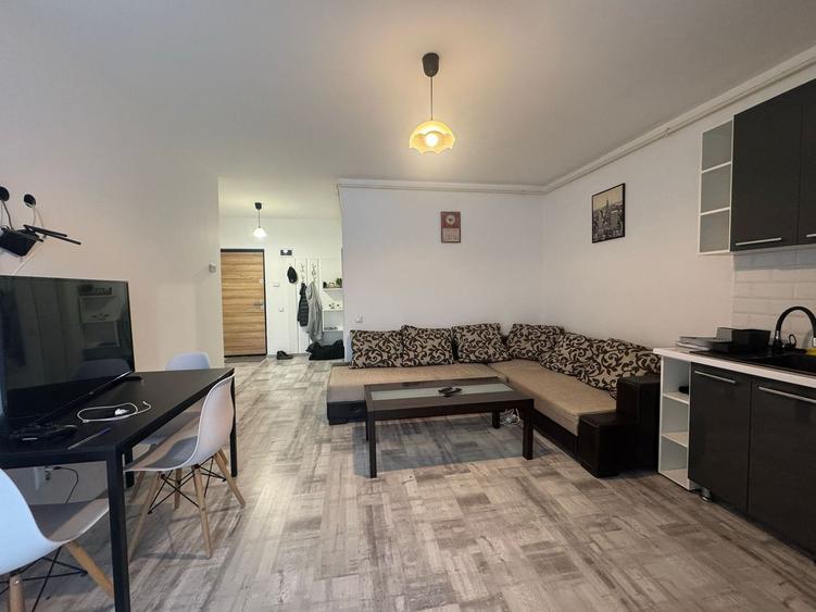 Apartament 2 camere et4/5 cu parcare - strada Somesului - Floresti