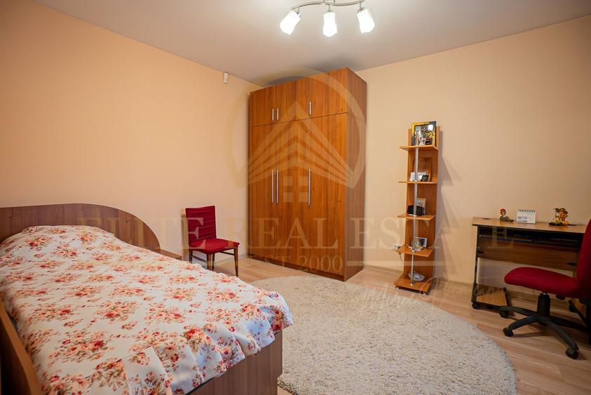 Casa P+1+M - 5 camere - Garaj - Panouri Fotovoltaice - Bratianu