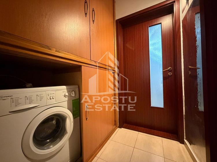 Apartament cu 2 camere, semidecomandat,centrala proprie,zona Girocului