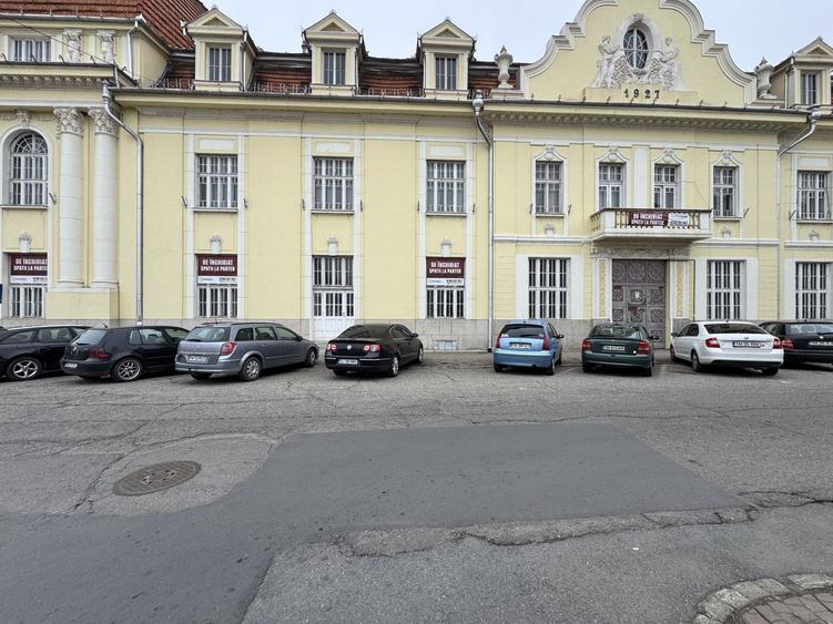 Spatiu la parter in zona Centrala fostul hotel Timisul