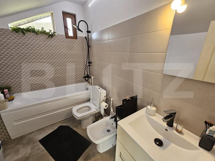 CASA SUPERBĂ CU 5 CAMERE, 168 MP, ÎN ȘOIMUȘ LA 15 MINUTE DE DEVA