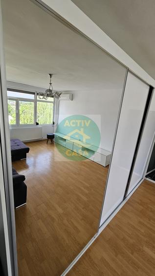 Apartament 2 camere, zona Scolii nr. 11