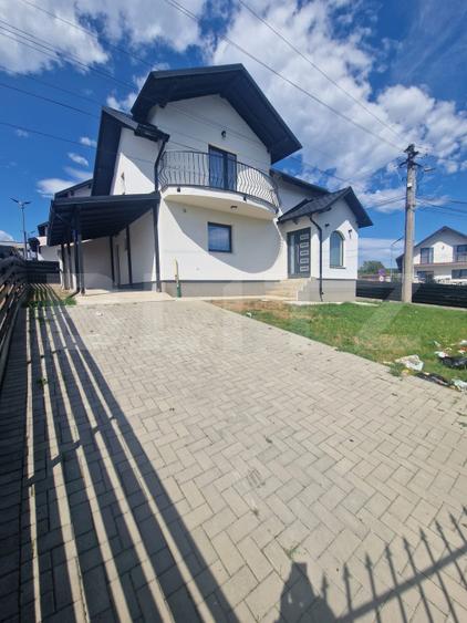 Casă individuală P+M, 133 mp, 400 mp teren, stradă asfaltată, zona Burdujeni