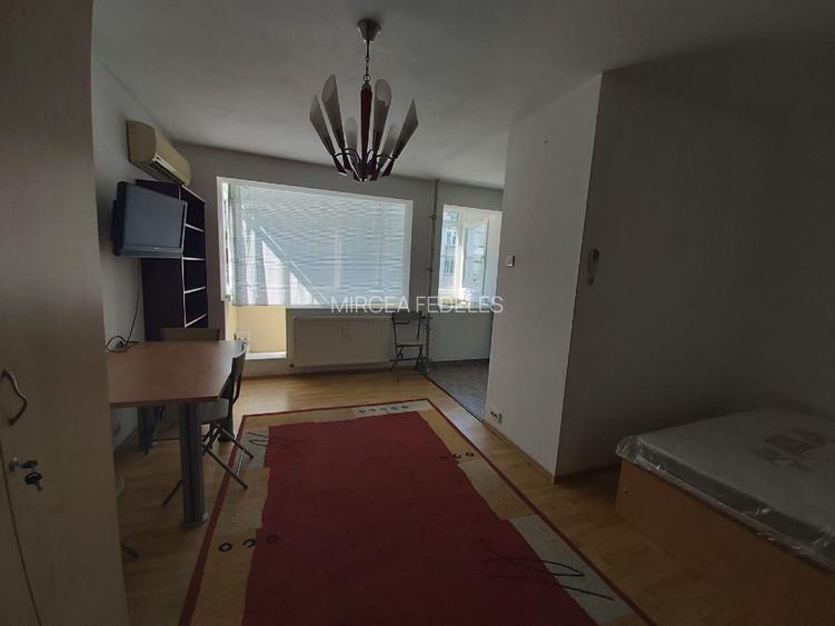 ÎÎnchiriez garsoniera - Zona Păcii - 10