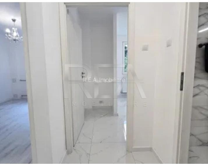 2 Camere Decomandat | Renovat Complet | Etaj 1/4 | Ideal Familie sau Investiție - 4
