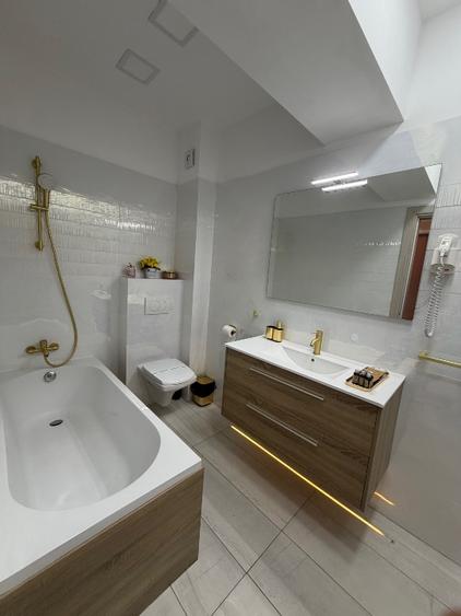 Lux studio zona cluburi(LOFT/NUBA) in White tower, prima linie la Marea Neagra