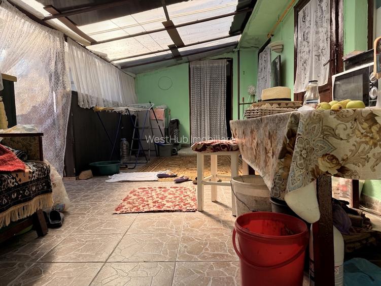 Casa individuala, 200 mp utili, 1005 mp gradina , anexe - Sag - 11