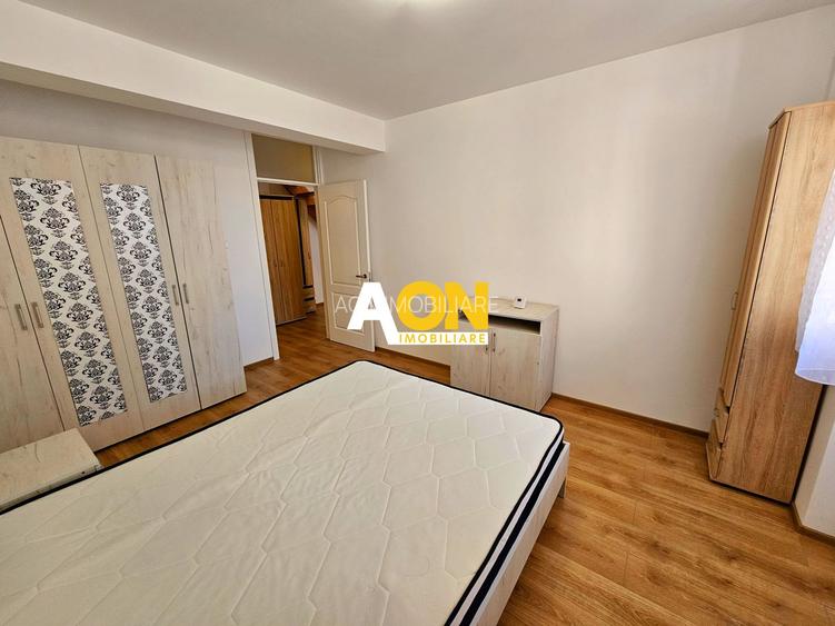 Penthouse pe două niveluri, panouri solare, terasă de 50 mp, boxă - 3