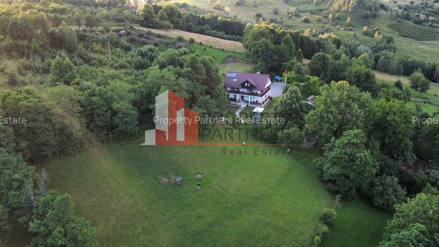 Vilă 340 mp Bran | Teren 5500 mp | 6 dormitoare cu băi proprii - 39