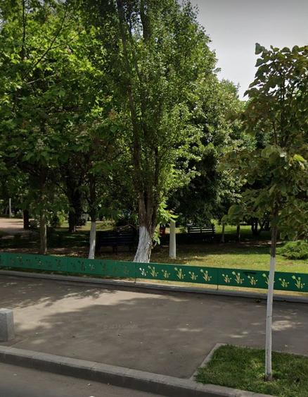 Apartament 4 camere, zona Parc Tineretului. Loc parcare.