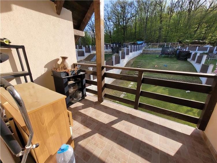 Casa 4 camere , Corunca , 120mp , 5 ari , langa padure