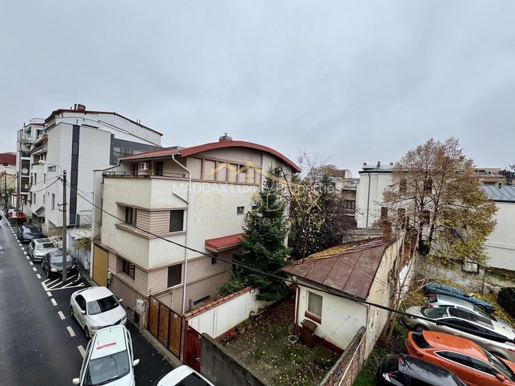 Vila centrala cu 13 camere *460mpu* + garaj // Dorobanți - 35