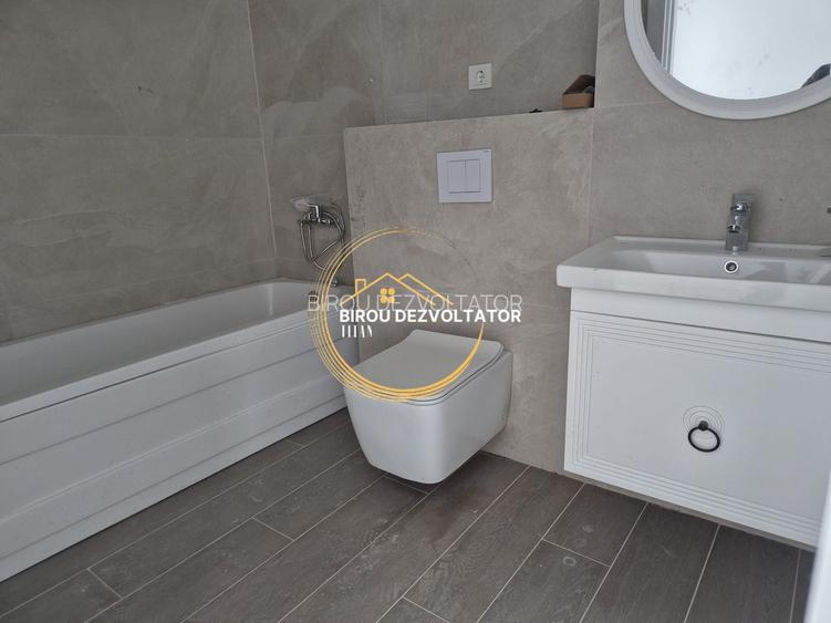 Metrou Teclu Ansamblu modern verde Comercial in incinta Decomandat - 10
