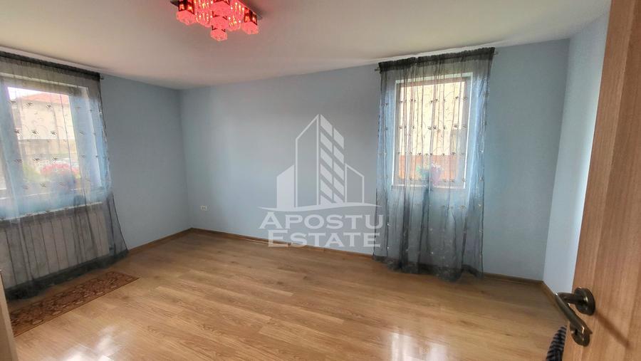 Casa individuala cu 3 camere,2 bai si garaj,Dumbravita langa Padure