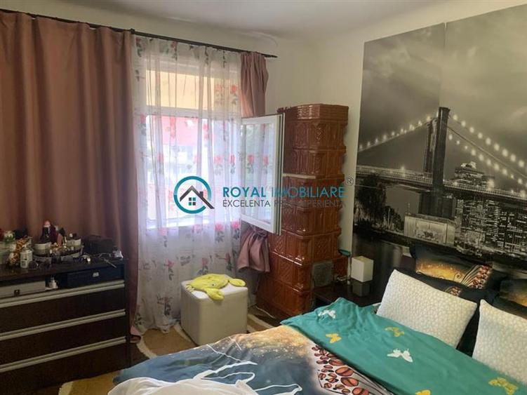 Royal Imobiliare - Vanzare Casa D+P+M, Ultracentral