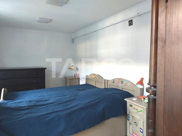 Casa de vanzare 3 camere 2 bucatarii 3 bai teren 340 mp Cisnadie - 6