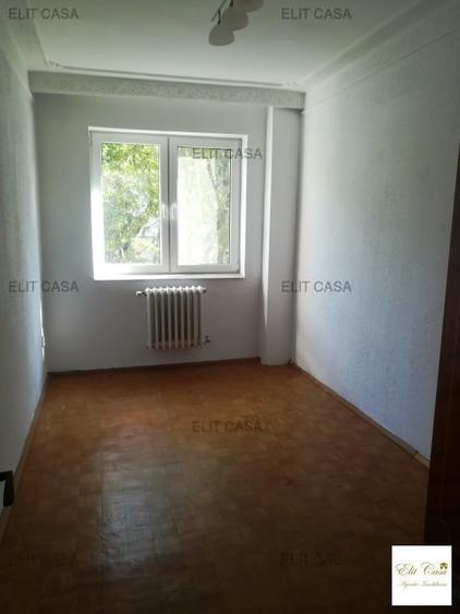 Tatarasi, 3 camere decomandat, etaj 1/4