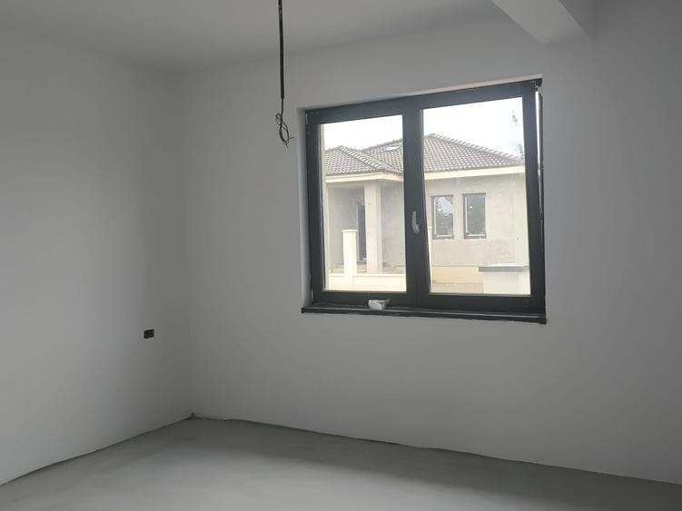 Casă modernă 3 camere, 140 mp, semifinisata teren 400 mp