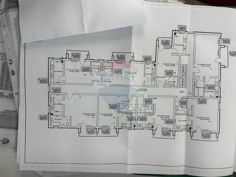 Bloc nou la rosu cu 24 de apartamente Baia Mare Str. Luminisului