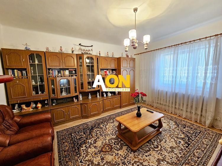 Casa cu 2 corpuri de cladire, 744 mp teren, toate utilitatile, Micesti