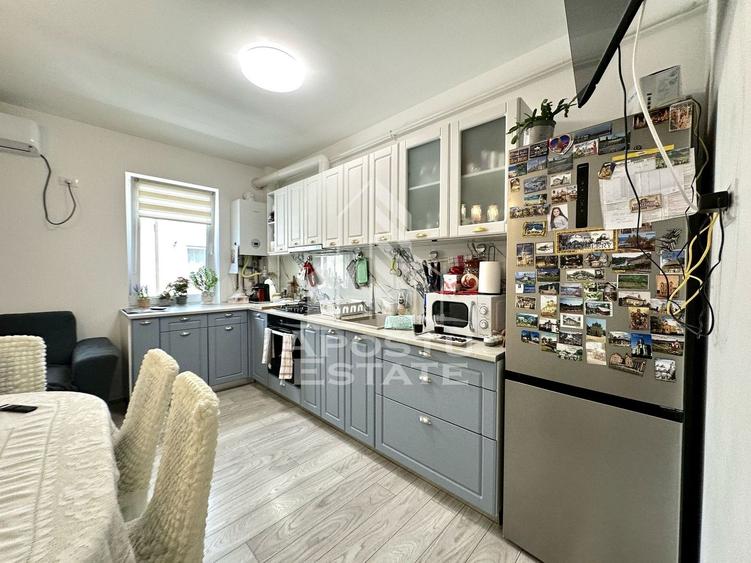 Apartament cu 3 camere de vanzare, mobilat, etajul 2, Giroc, Timis