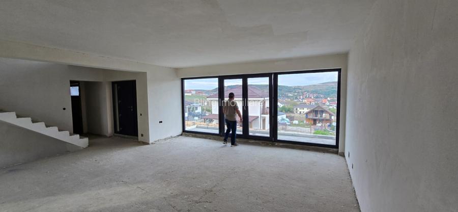 Casa individuala semifinisata noua, teren 640 mp, Chinteni - 2