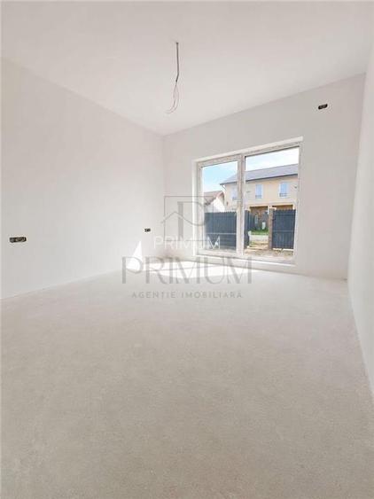 Duplex 4 camere - teren generos - canalizare - 6