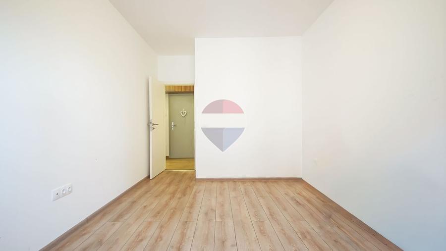 Apartament 3 camere | Etaj 5 | Boxă | Maurer | Tractorul