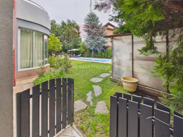 Casă / Vilă cu 7 camere de vânzare în zona Prelungirea Ghencea - 44