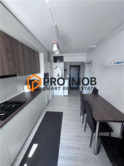 Apartament 3 camere decomandat zona Centru