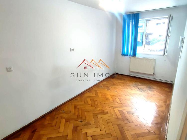 Apartament 3 camere - parter, Piața centrală - Câmpina - 69500 EURO - 3