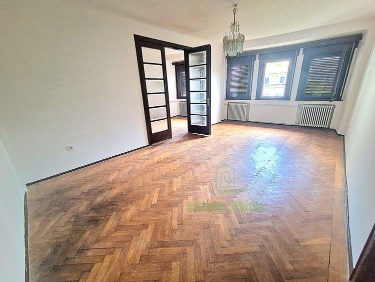 Apartament in vila, 5 camere, 130 mp, zona Banu Manta-Piata Ion Mihalache