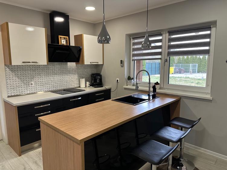 Casa individuala 5 camere - 2 bai - 922 mp teren - garaj - Selimbar