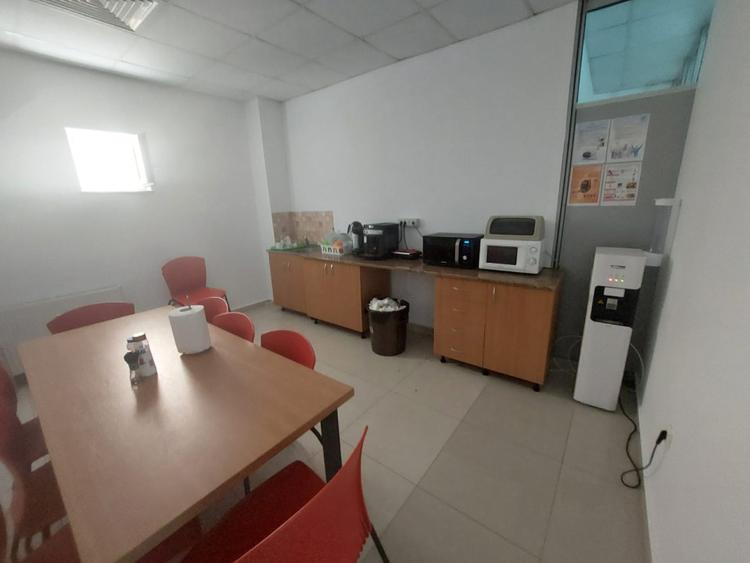 Delfinariu-bd. Mamaia, spatiu birouri, 120 mp., openspace