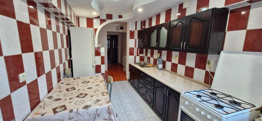 Ap 3 cam, etaj 2, str. Pictor Grigorescu, centrala termica