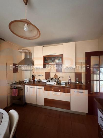 Casă de vânzare în Palazu Mare, 4 camere, teren 655 mp, construcție din cărămidă - 6
