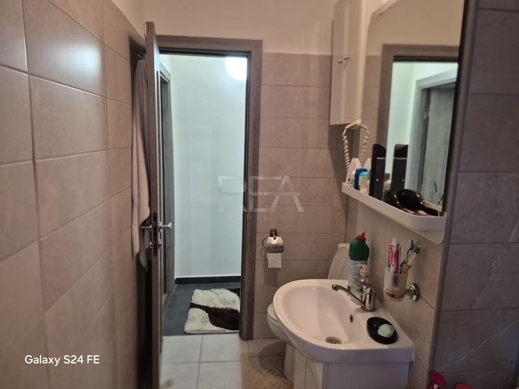 3 camere Tei decomandat, parter, an 1990, 72 mp