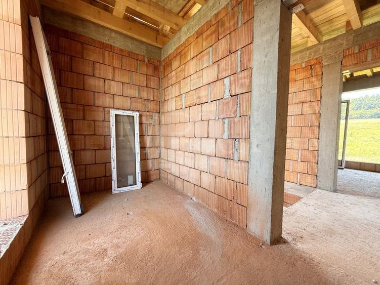 Casa 4 camere de vanzare in Chinteni