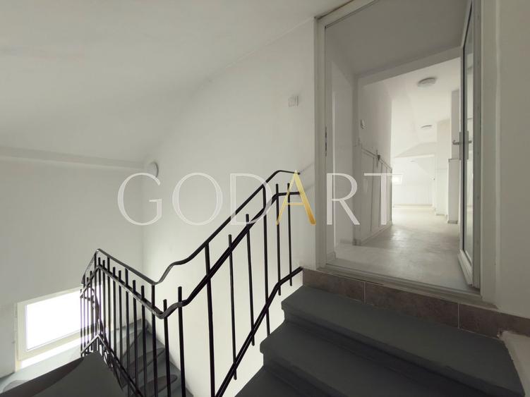 Vila spatioasa | Complet renovată | Central