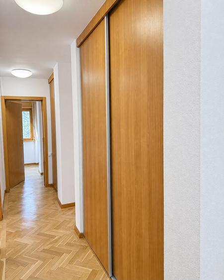Aviatorilor | Etaj 1 | 200 mp | 5 camere | Garaj + boxă | 2 terase
