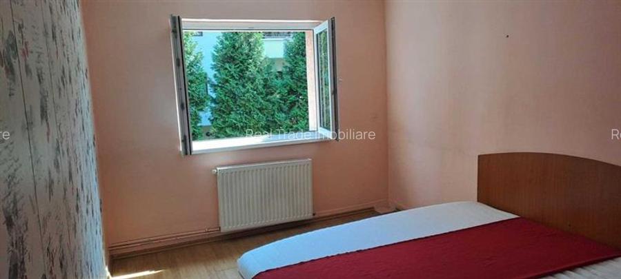 Apartament 3 camere decomandat etajul 1 Astra