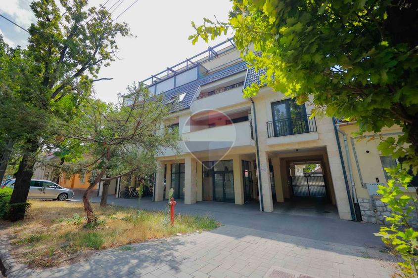 Apartament cu 2 camere de vânzare în zona Ultracentral