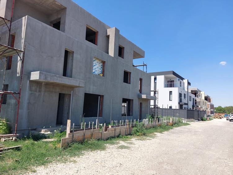 Patruplex Bragadiru fara pereti comuni