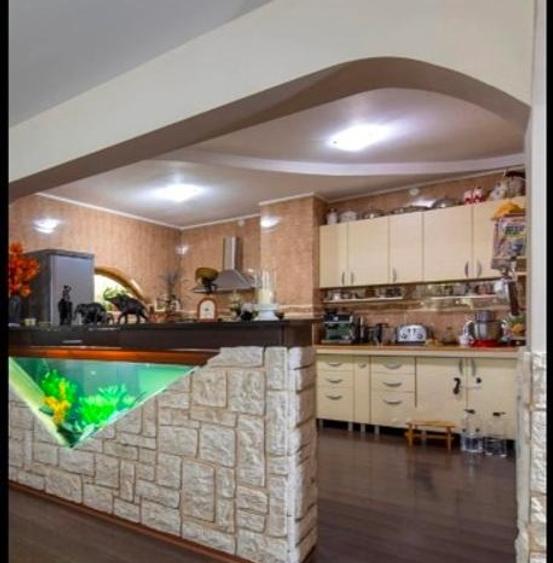 Vilă, Pensiune. 11 camere. Langă plajă. Mamaia nord. Str D14 Nr.7A. Năvodari.