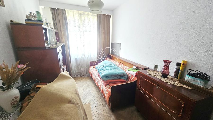 Apartament 3 camere decomandat de vânzare - zona Centrală – strada General Crist