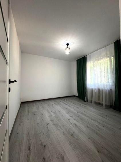Etaj 2-Tatarasi Dispecer-3 Camere Decomandat-bloc fara risc
