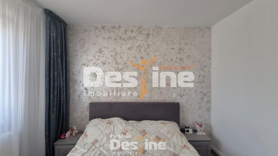 Apartament cu 2 camere etaj intermediar, renovat, boxa, zona Tudor Vladimirescu