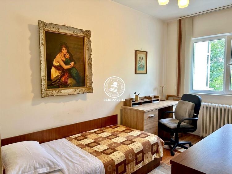 Apartament 3 camere decomandat Centru -Tg Cucu
