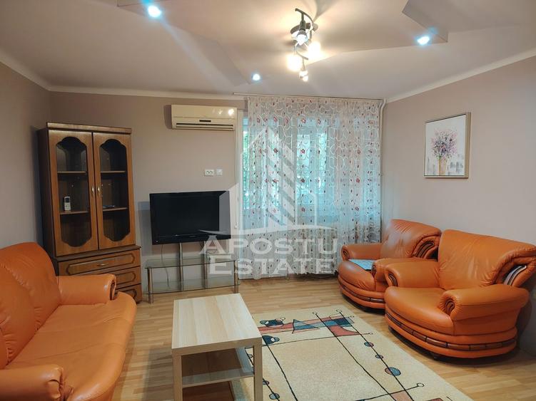 Apartament cu 3 camere de închiriat - Zona Ultra Centrala Timisoara